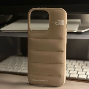 URBAN SOPHISTICATION / IPHONE 13 PRO / BEIGE